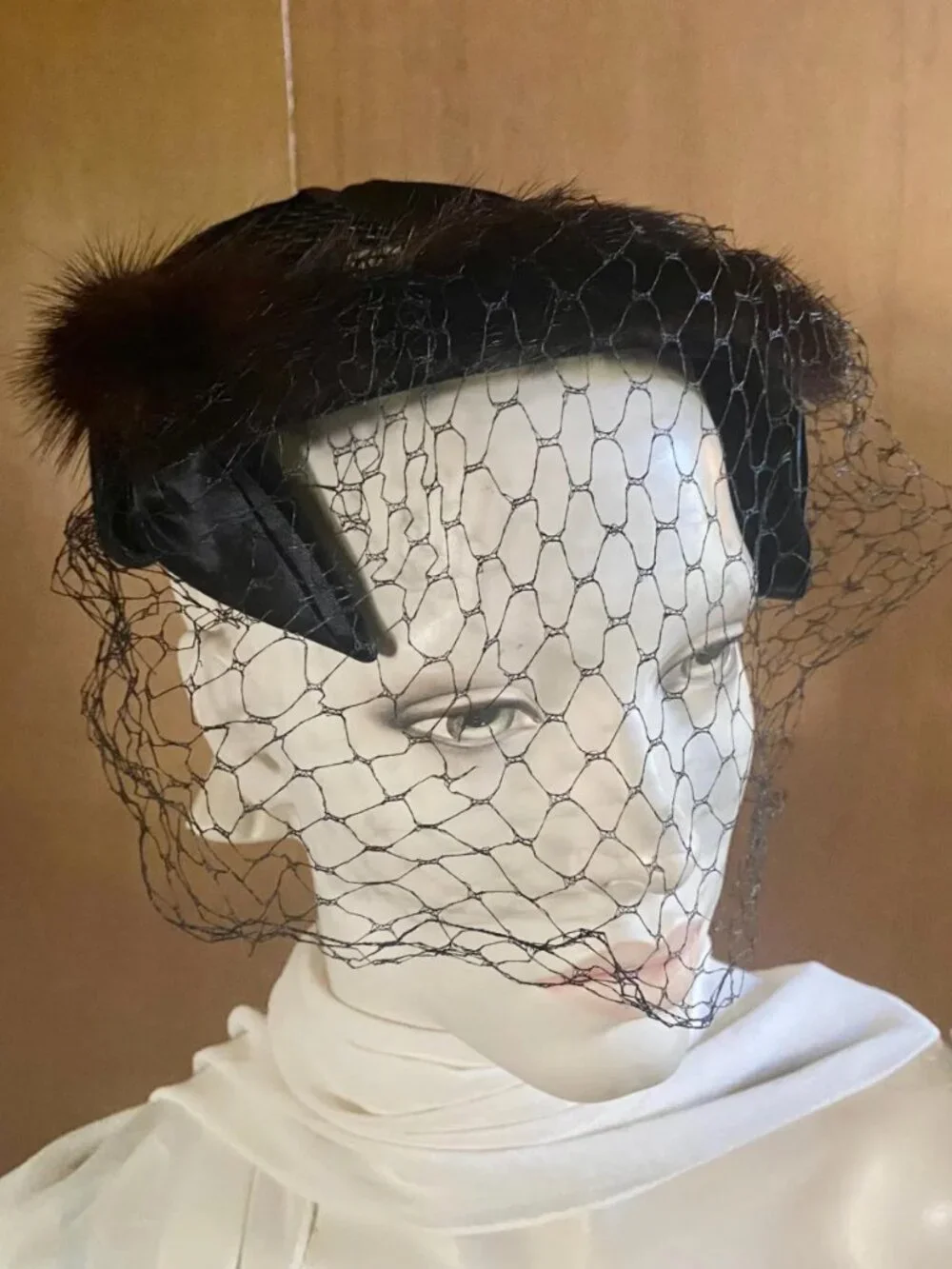 Vintage 1950s Mink Fascinator: Veiled Halo with Satin Bow - Picture 1 of 9